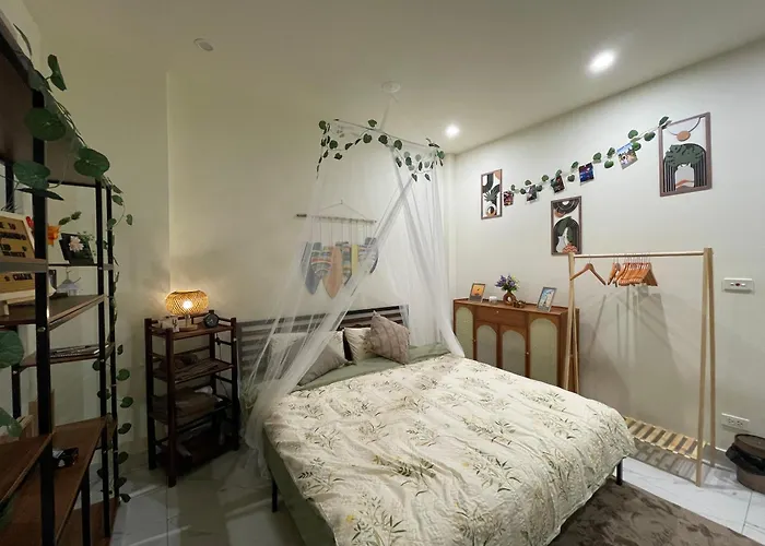 Ryuko Baohu Rentals - Tay Ho Bed & Breakfast